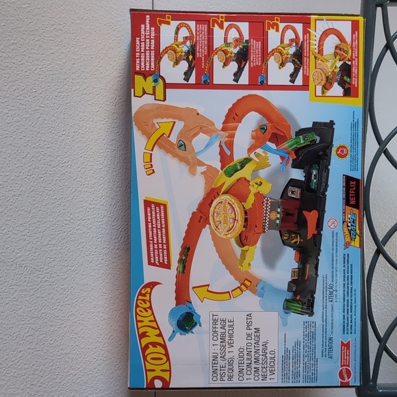 Hotwheels Pizza Slam Cobra Attack Racing Set,New In Box. - Picture 2 of 3